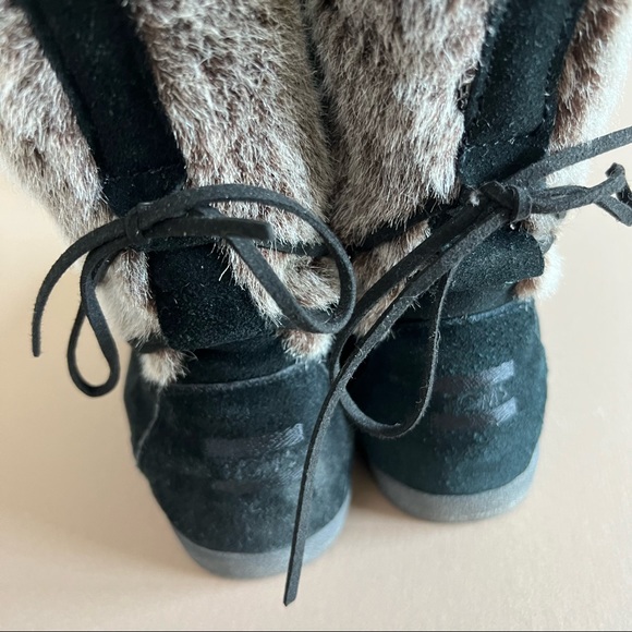 Toms Black Suede & Fur Lace Up Ankle Boots - Picture 6 of 10